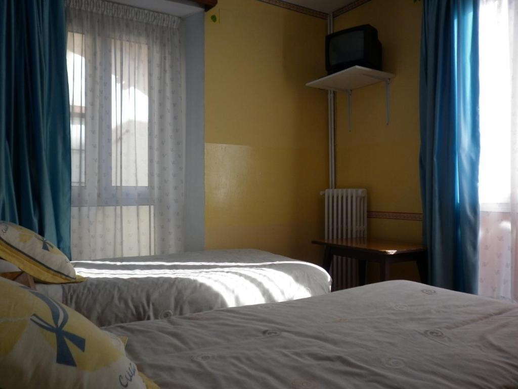 Fonda Cerdanya Ξενοδοχείο Puigcerdà Εξωτερικό φωτογραφία